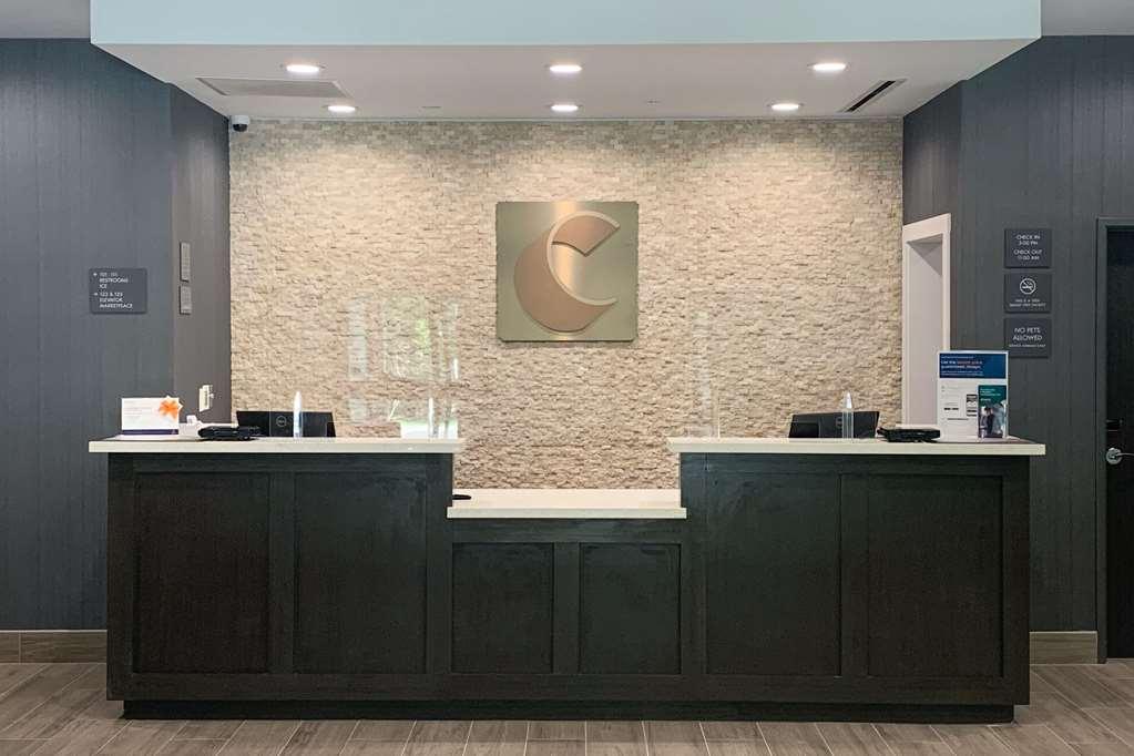 Comfort Inn & Suites Olive Branch Interior photo